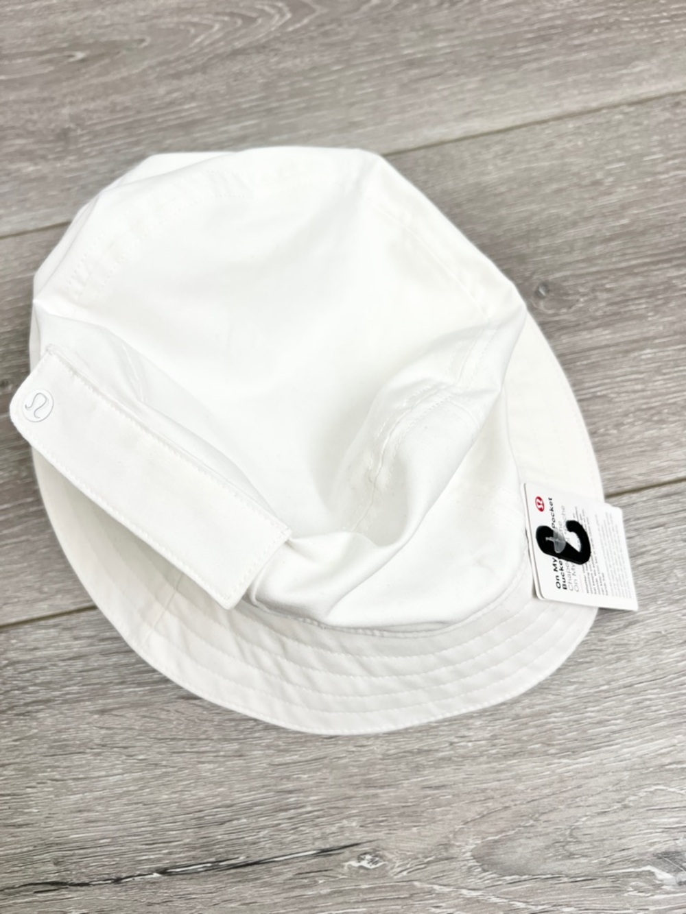 Lululemon | On My Level Bucket Hat with Pocket White NWT - Unisex M/L - Picture 4 of 8